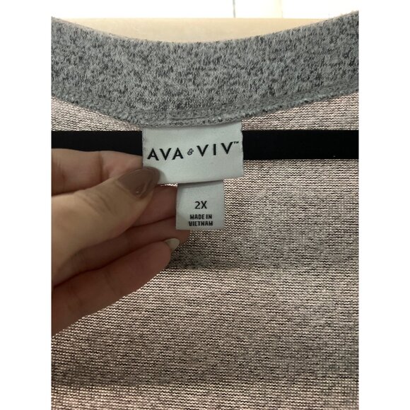 Ava & Viv Womens Gray Knit Long Sleeve V-Neck Top Size 2X - Picture 2 of 4